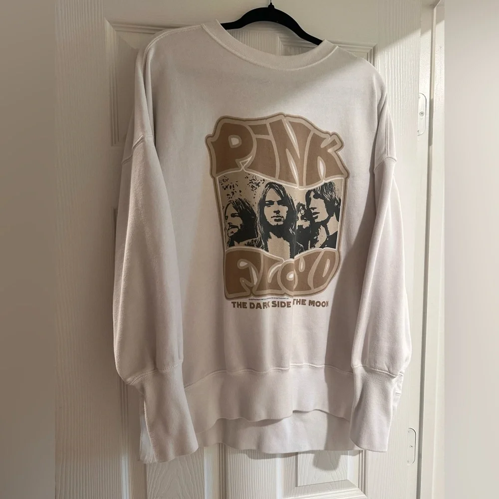 Abercrombie and Fitch Sweatshirt - Picture 2 of 5